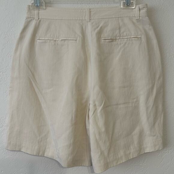 Vintage Tommy Bahama Silk Bermuda Shorts Jorts Cream size US 4 Pleated - Picture 5 of 8